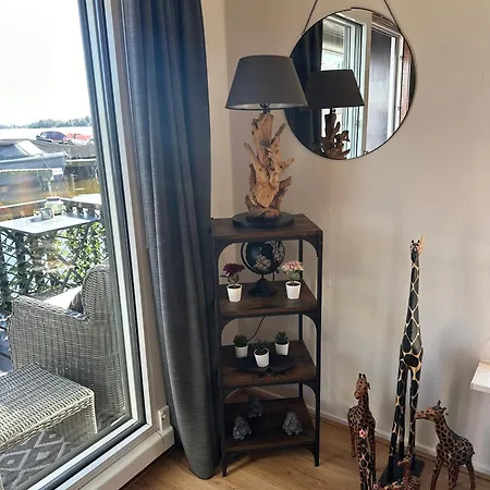 Woonboot De Witte Loosdrechtse Plassen Tekne