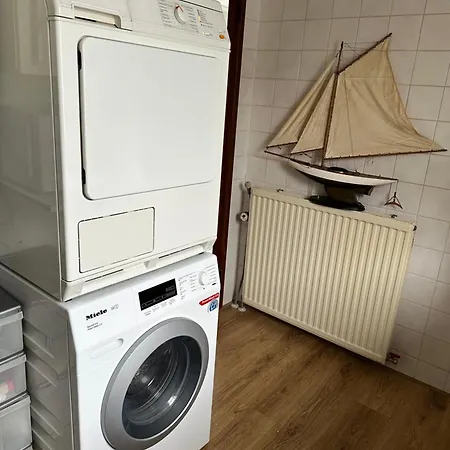 Woonboot De Witte Loosdrechtse Plassen