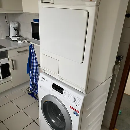 Woonboot De Witte Loosdrechtse Plassen 船屋
