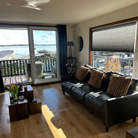 Woonboot De Witte Loosdrechtse Plassen * Loosdrecht